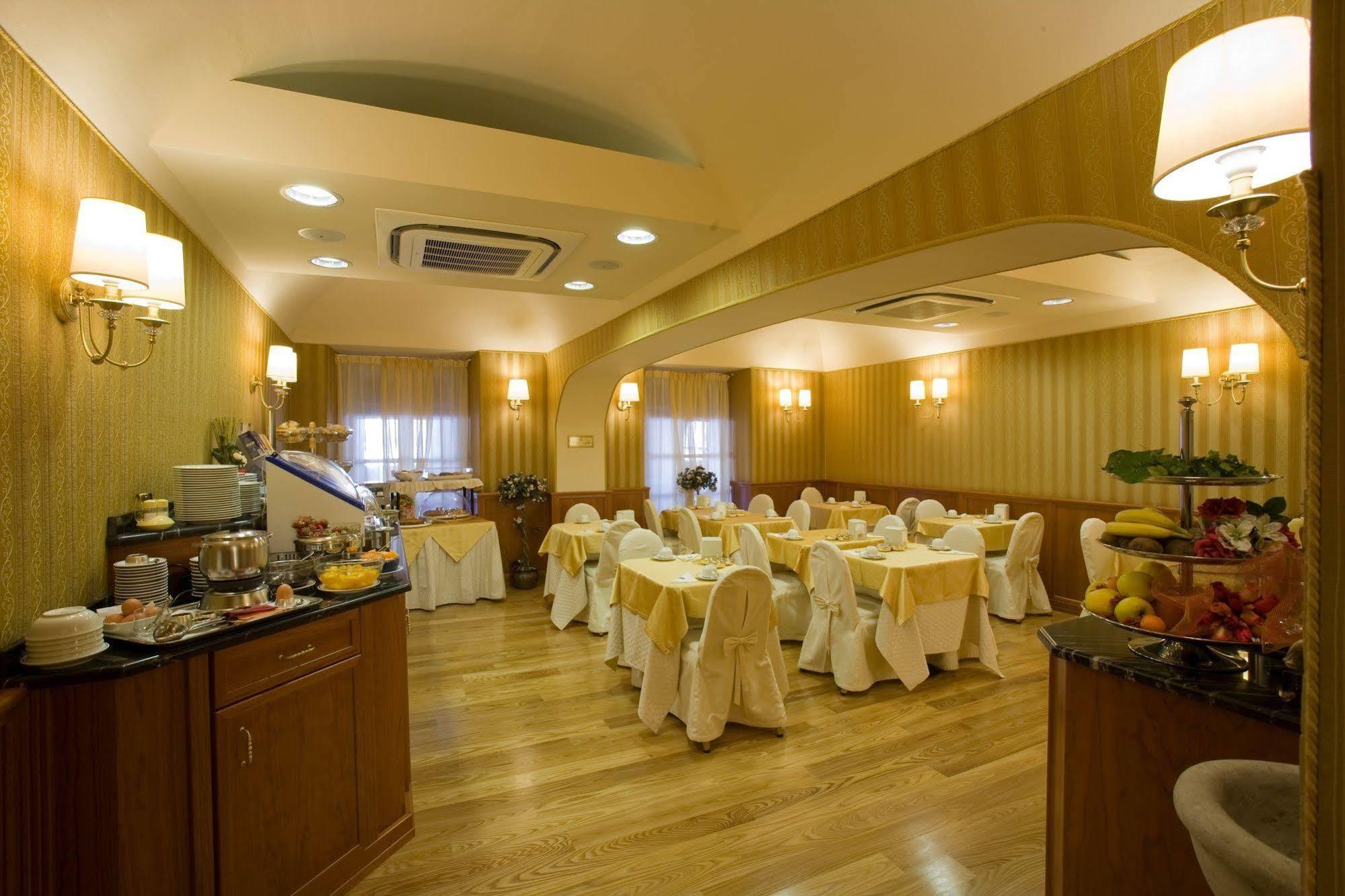 Phi Hotel Principe Cuneo Restaurant photo